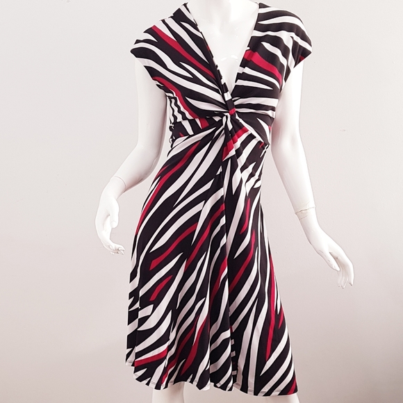 Cleo Bugandy, Black White Stunning Dress Size 8 (J) - Picture 1 of 4